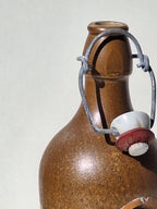 BOUTEILLE GRES EMAILLEE BRUN - ETIQUETTE