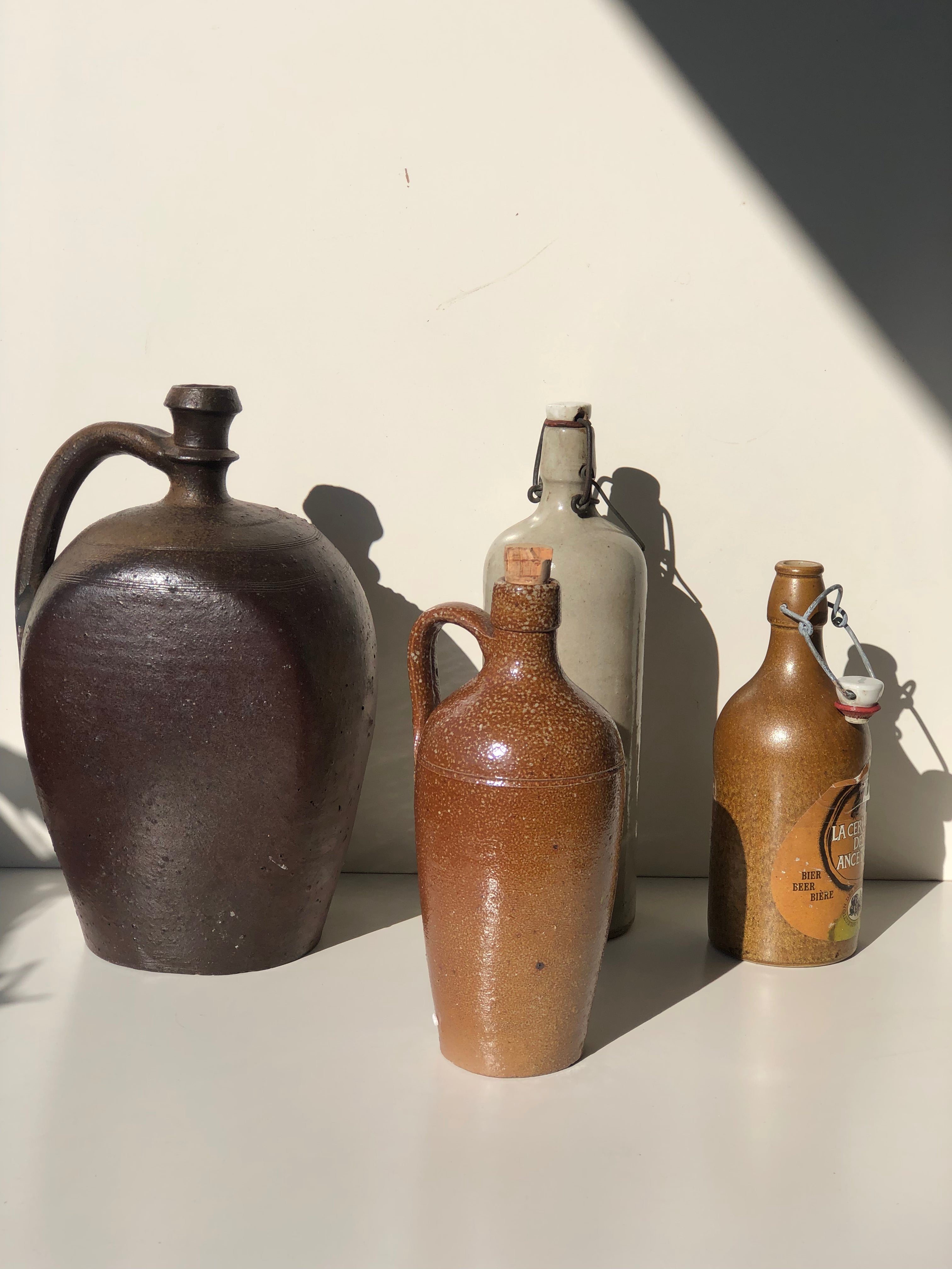 BOUTEILLE GRES EMAILLEE BRUN - ETIQUETTE