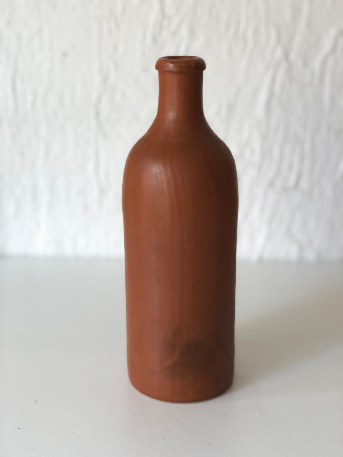 BOUTEILLE_VINTAGE_en_Terre_Cuite_Estampill