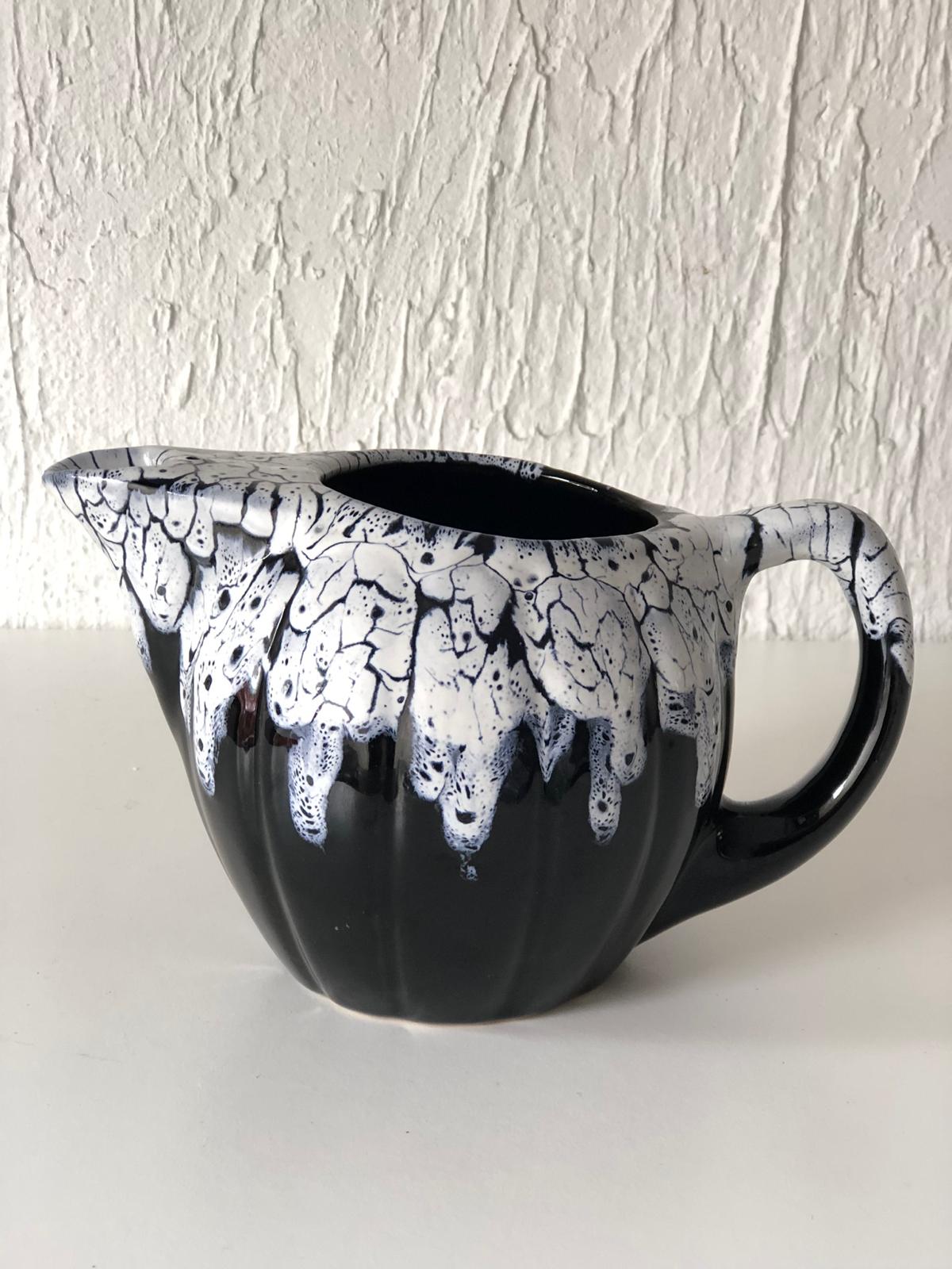 CRUCHE Céramique FAT LAVA