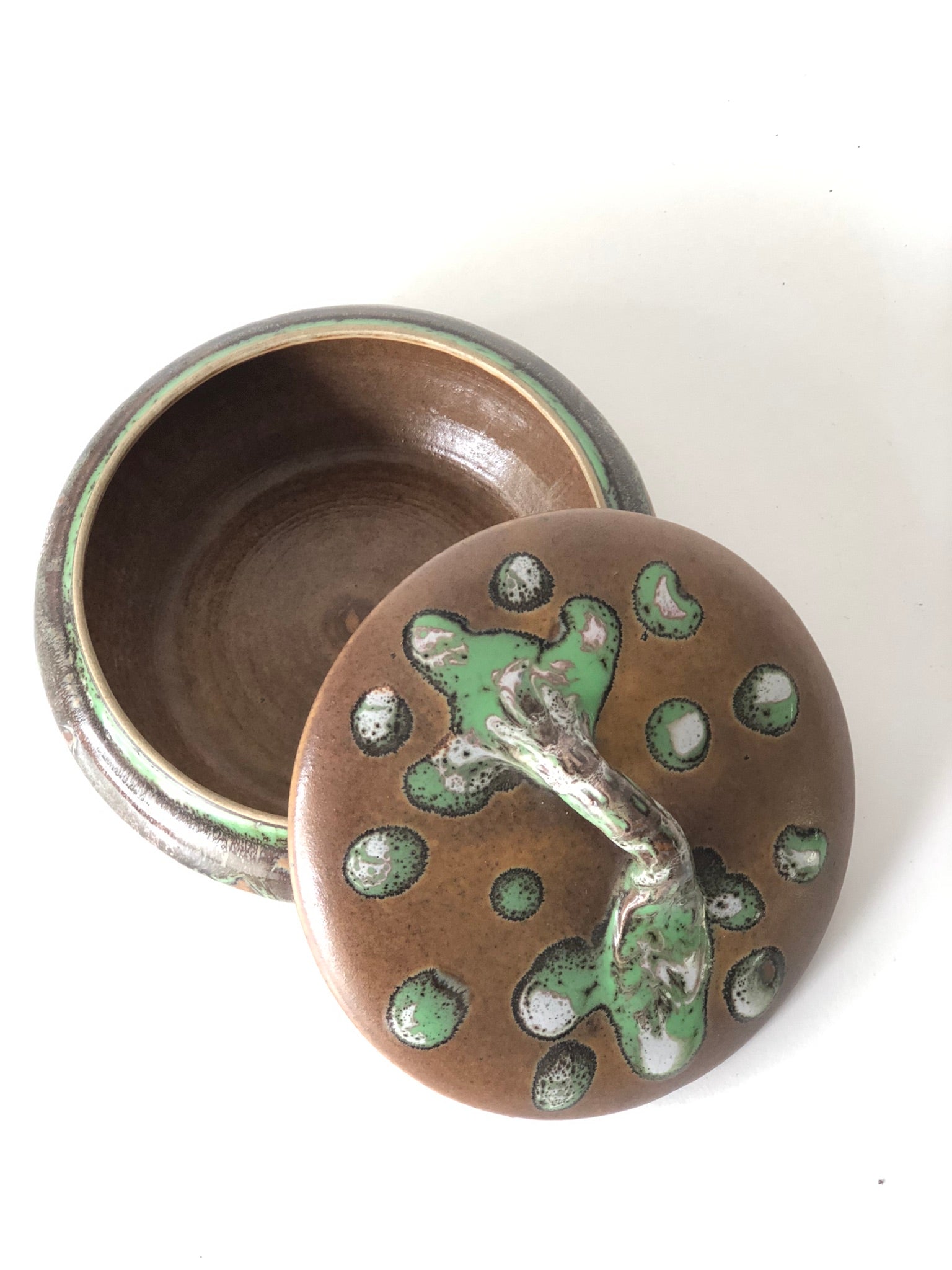 BONBONNIERE Grès de Puisaye  Signé ALFRED LEBRET.