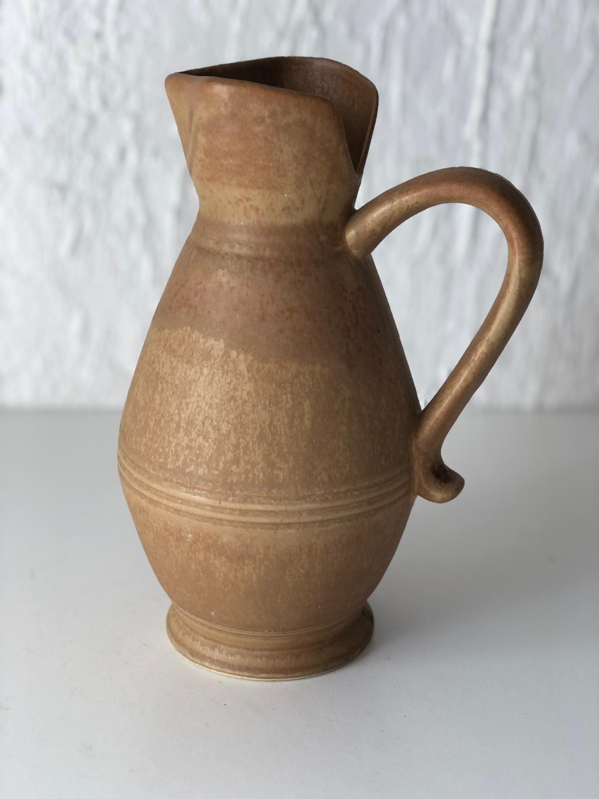 PICHET TERRE CUITE Estampillé et N°836