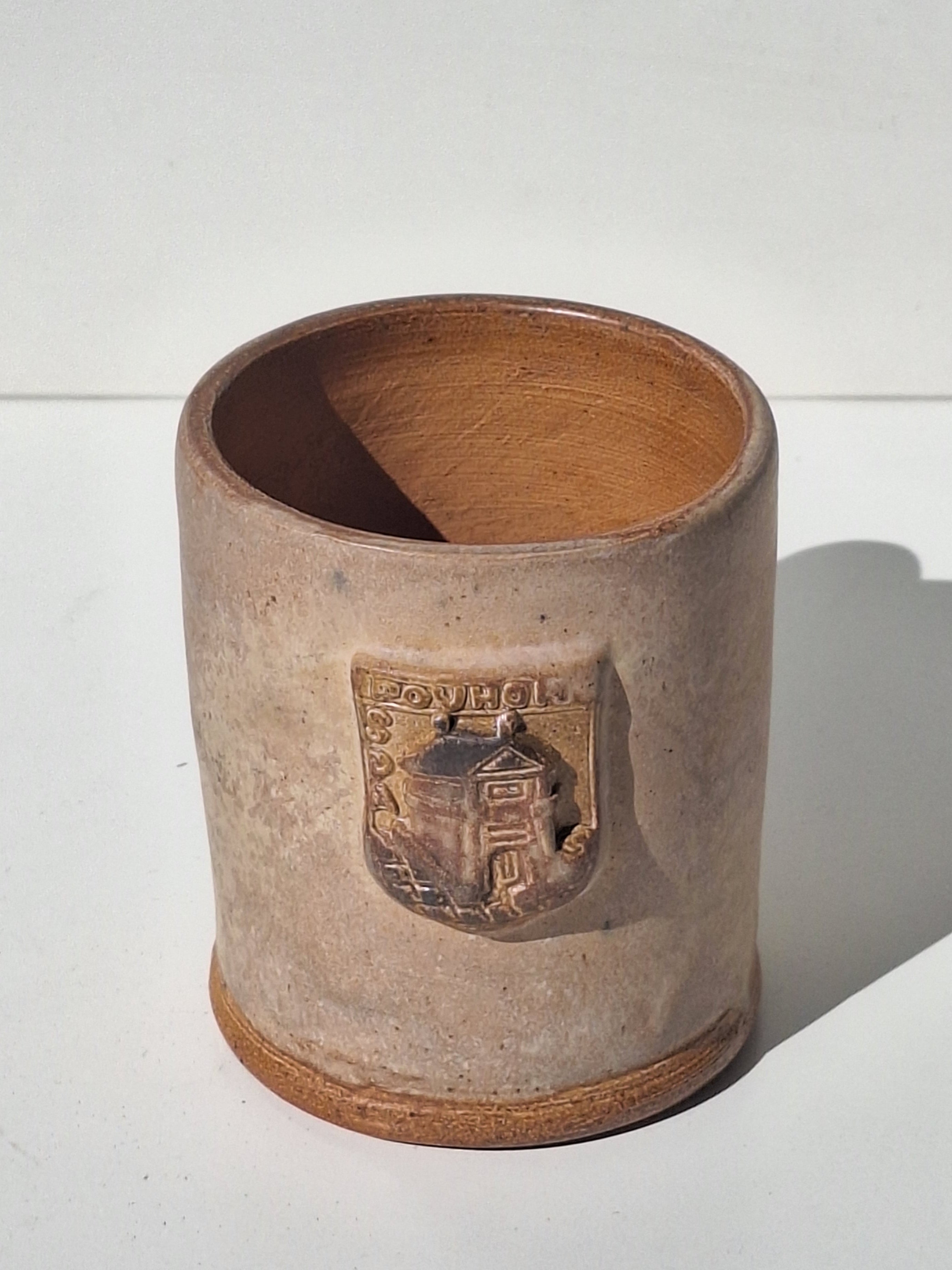 MUG BIERE TERRE CUITE ESTAMPILLEE Signé  Biron 2 6