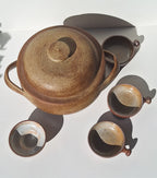 SOUPIERE GRES EMAILLEE BEIGE  ESTAMPILLÉE