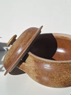 SOUPIERE GRES EMAILLEE BEIGE  ESTAMPILLÉE