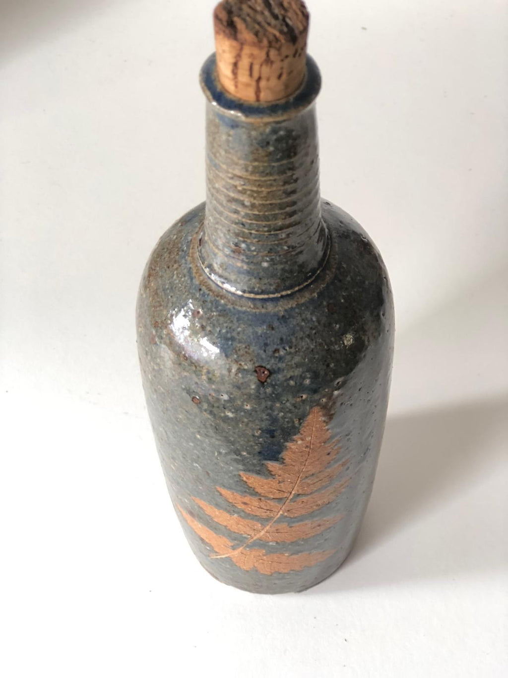 BOUTEILLE Grès Motif Feuille  Estampillé