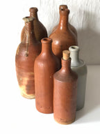 BOUTEILLE en Terre Cuite Estampillé