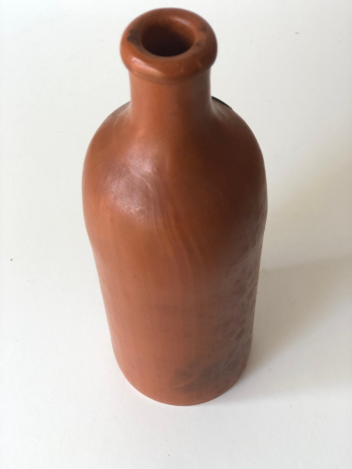 BOUTEILLE en Terre Cuite Estampillé