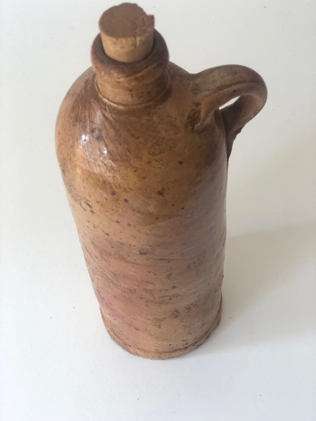 CRUCHE BOUTEILLE en Terre Cuite Estampillé WYNANO FOUKING AMSTERDAM.