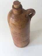 CRUCHE BOUTEILLE en Terre Cuite Estampillé WYNANO FOUKING AMSTERDAM.