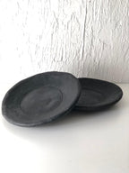 ASSIETTE Noire en Terre Cuite JolieM'Home