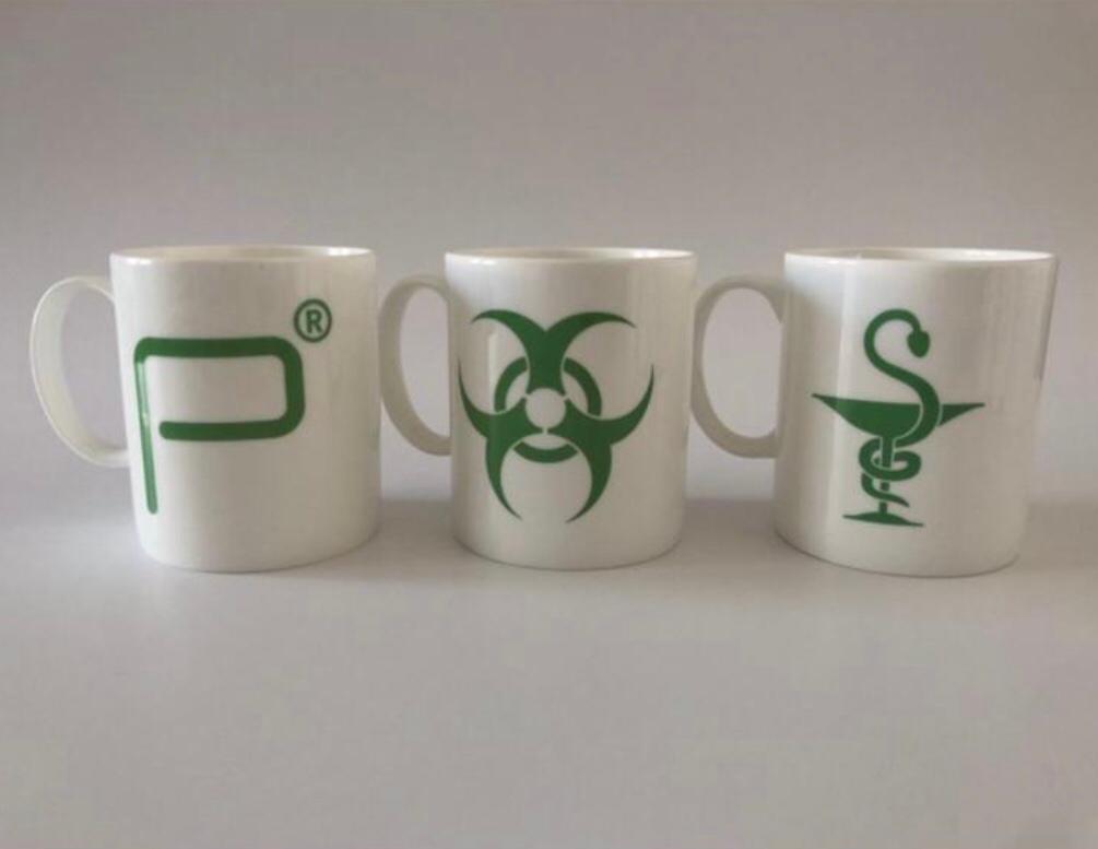 Service MUG DAMIEN HIRST PHARMACY’S A18 V