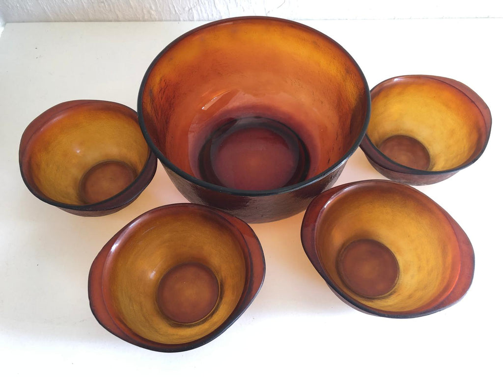 SALADIER et ses BOLS verre ambré 70's.