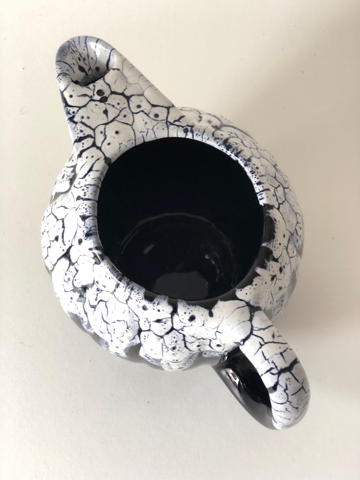 CRUCHE Céramique FAT LAVA