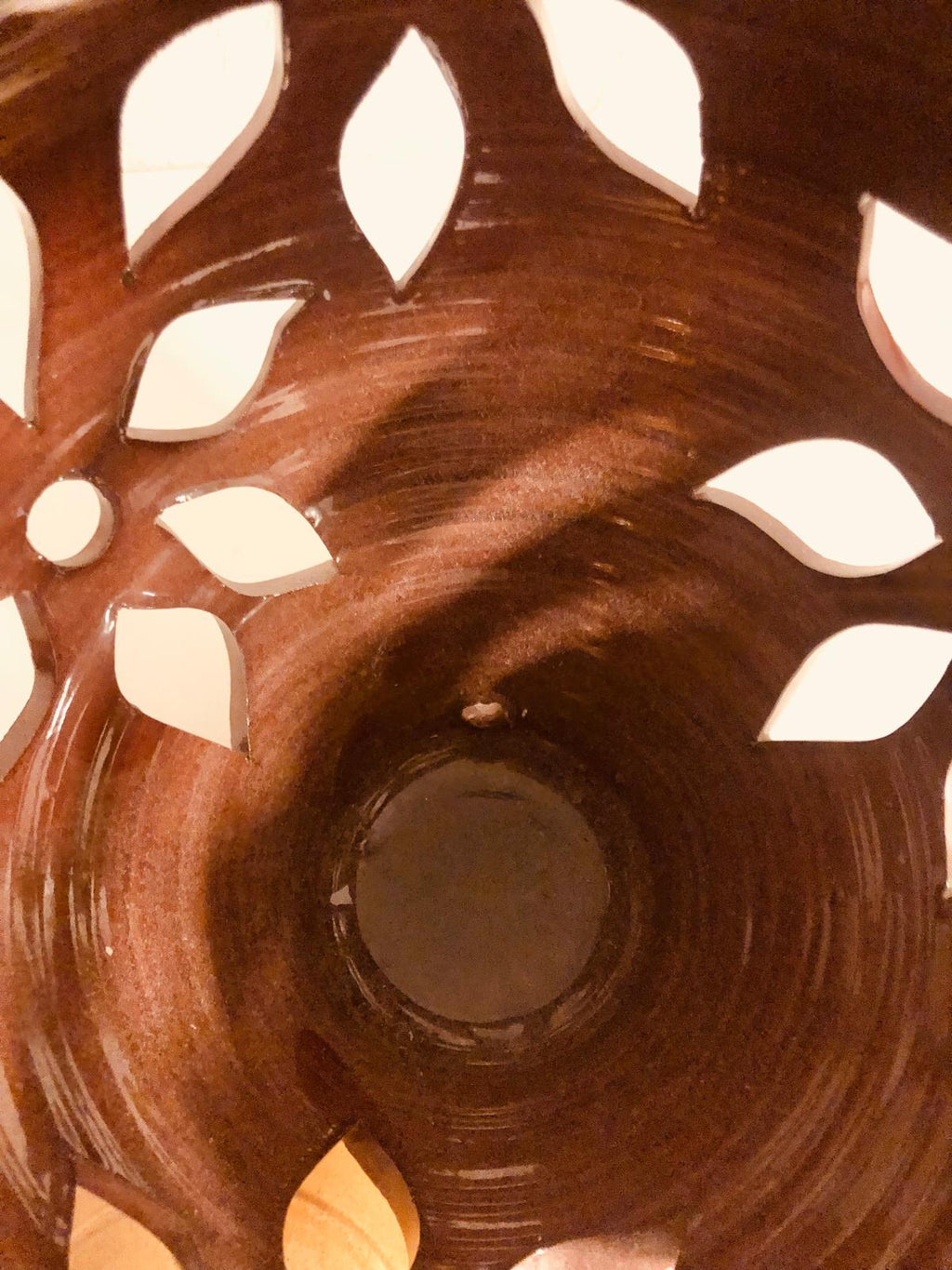 LAMPE DE SALON AJOUREE Estampillée MT N°5