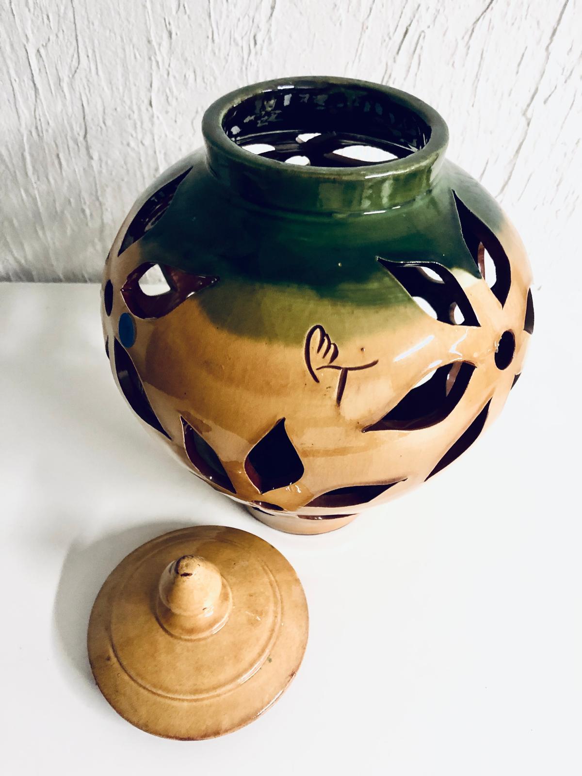 LAMPE DE SALON AJOUREE Estampillée MT N°5