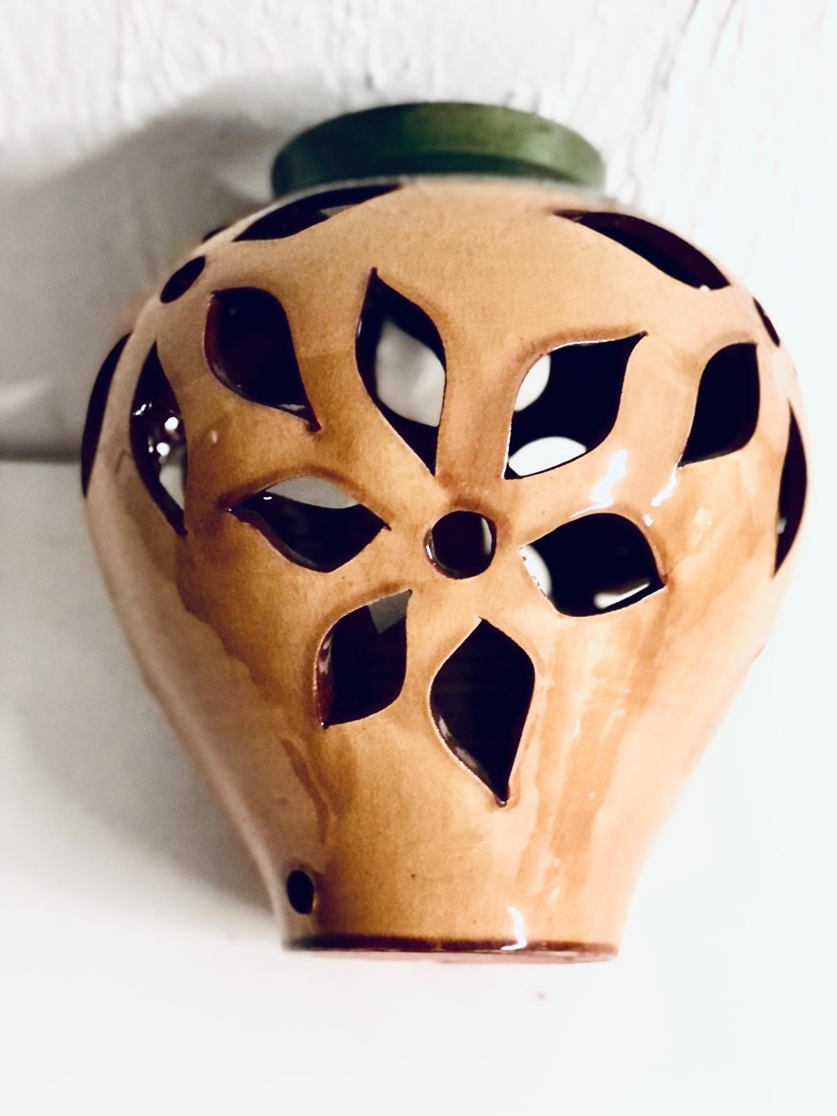 LAMPE DE SALON AJOUREE Estampillée MT N°5