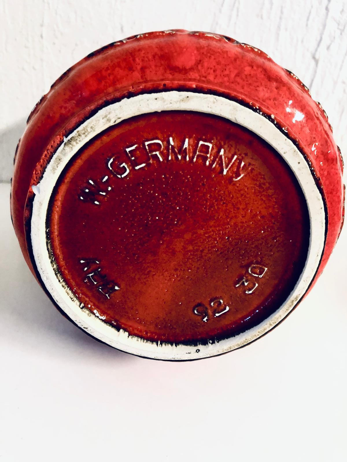 VASE BAY WEST GERMANY Estampille V